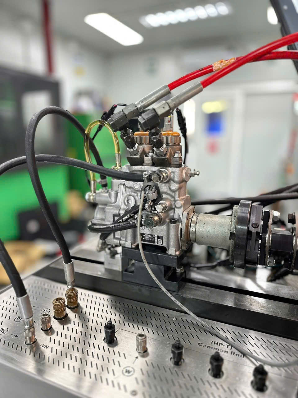 Bơm cao áp nhiên liệu động cơ Diesel Bosch